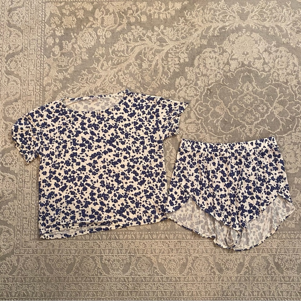 Old Navy Sleep Set (both M)
